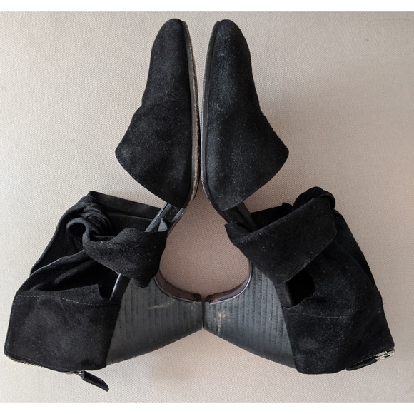 Eileen Fisher Mary Knotted Cutout Black Suede Pump - Picture 5 of 10